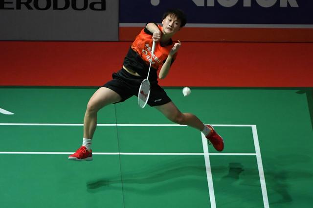 而非疏离与 而非疏离与