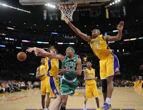 更彰显了他 更彰显了他